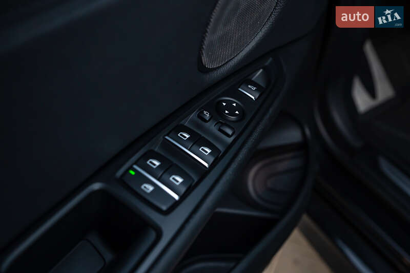 Внедорожник / Кроссовер BMW X6 2016 в Луцке