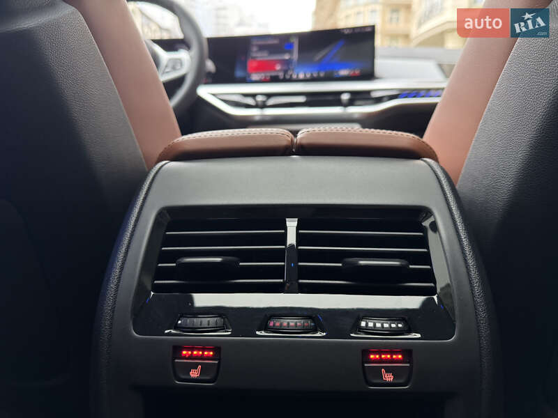 Внедорожник / Кроссовер BMW X6 2024 в Киеве