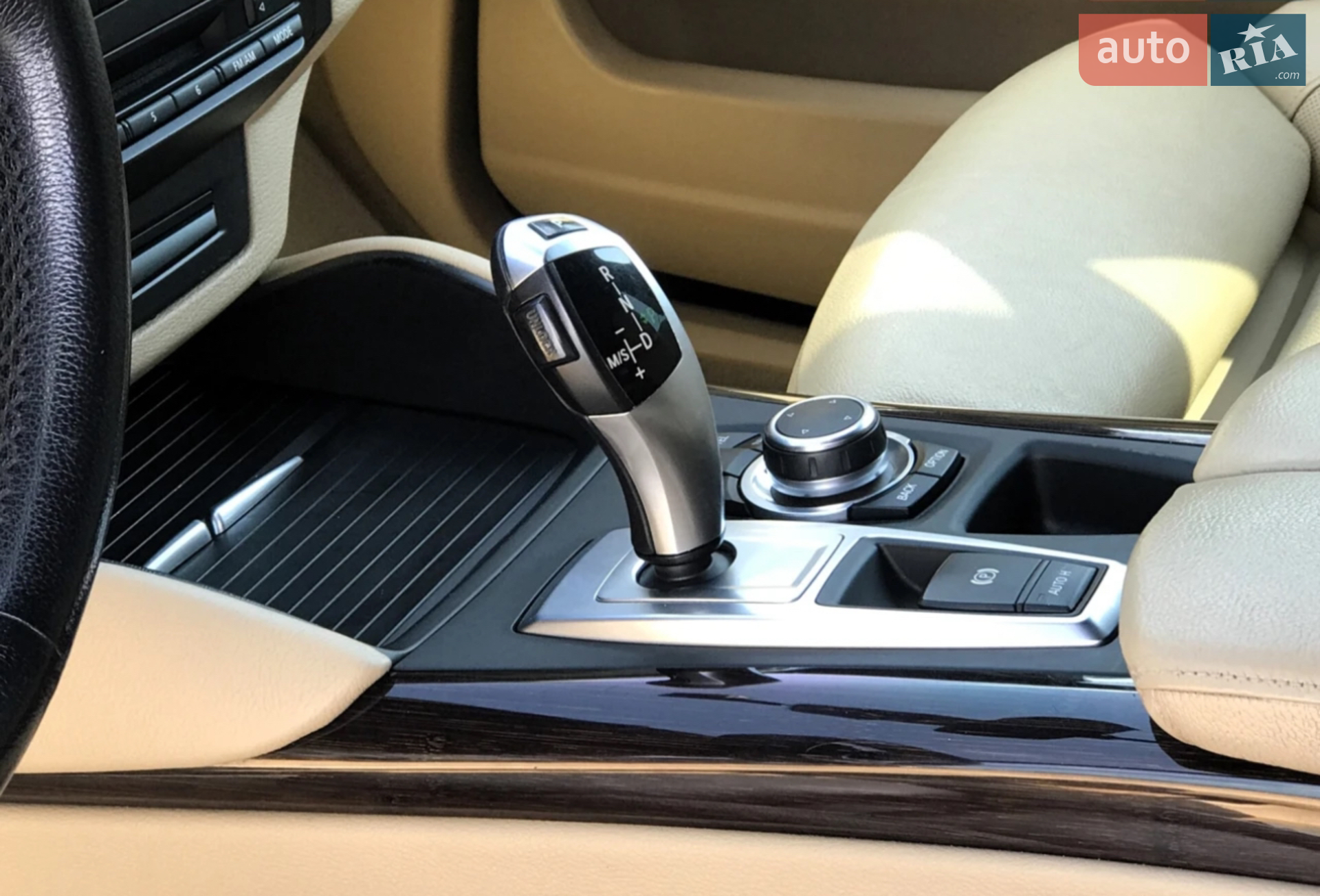 2011 BMW X6 - мініатюра 2