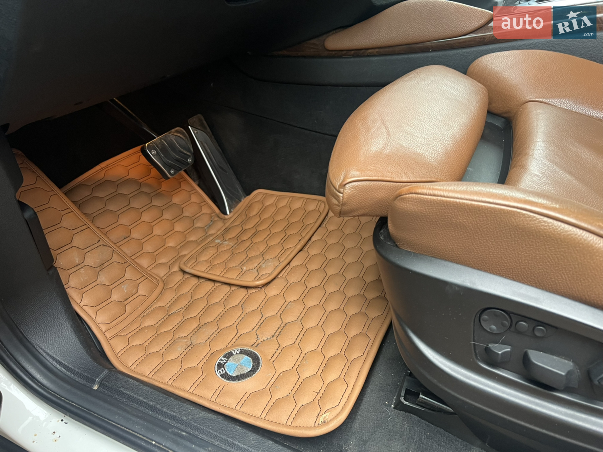 2011 BMW X6 - мініатюра 33