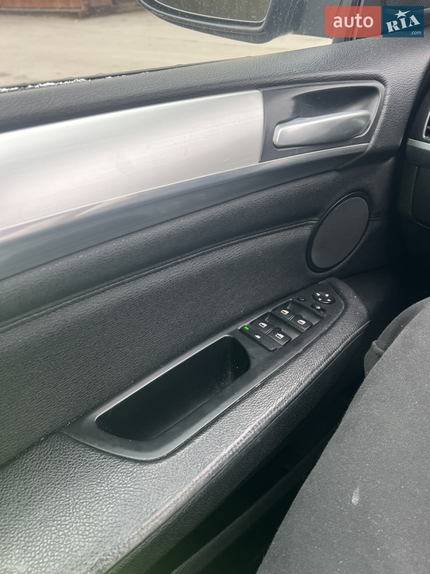2011 BMW X6 - мініатюра 27