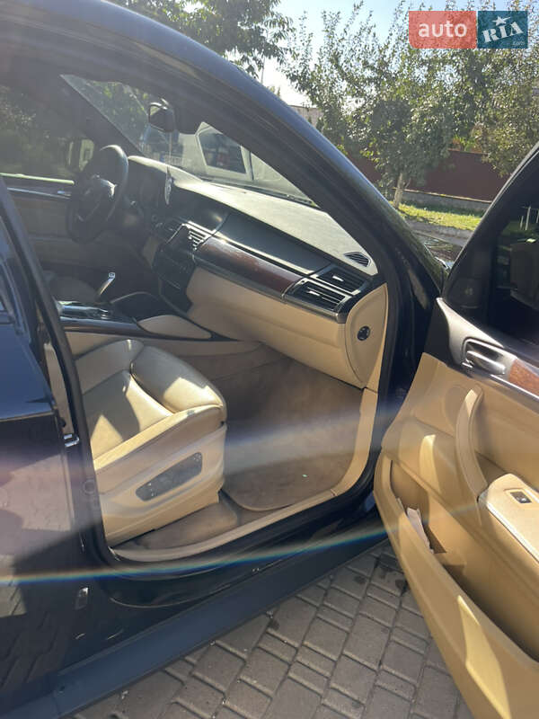 Внедорожник / Кроссовер BMW X6 2010 в Конотопе