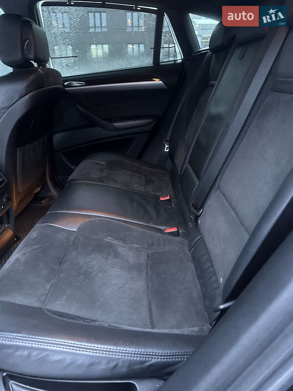 Внедорожник / Кроссовер BMW X6 2012 в Черновцах