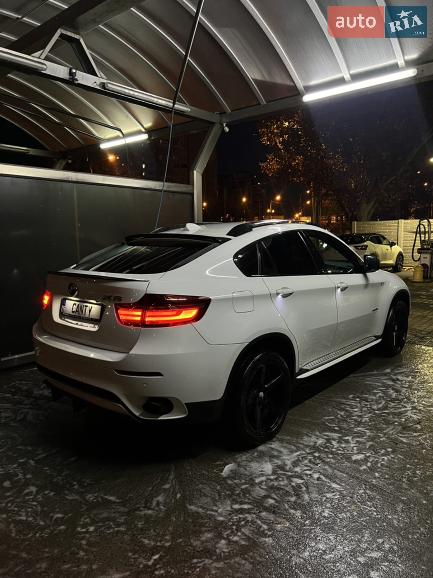 2011 BMW X6 - мініатюра 3