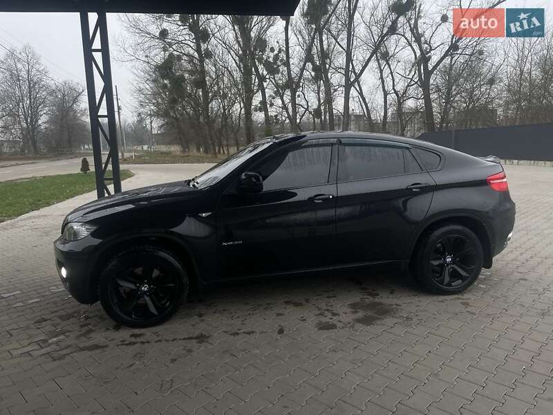 BMW X6 2011