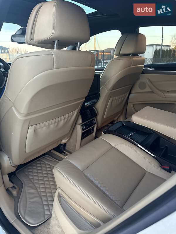 Внедорожник / Кроссовер BMW X6 2010 в Луцке