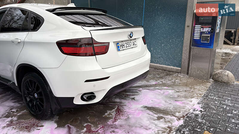 Внедорожник / Кроссовер BMW X6 2012 в Одессе