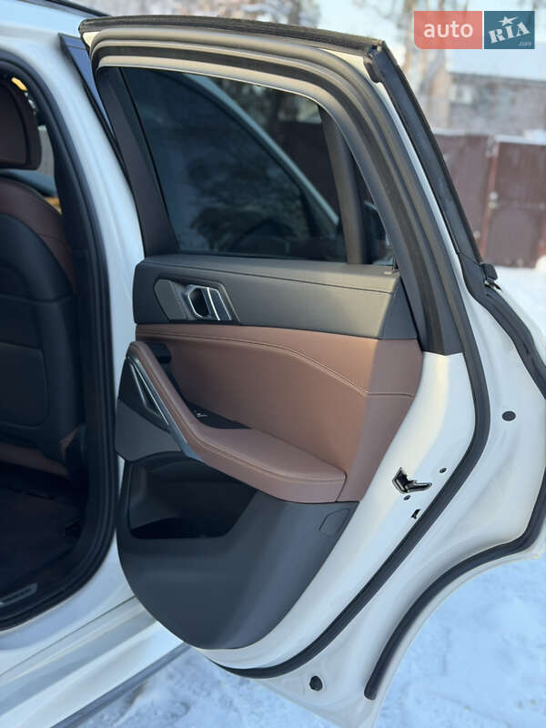 Внедорожник / Кроссовер BMW X6 2021 в Киеве