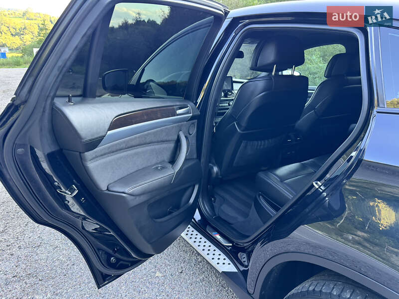 Внедорожник / Кроссовер BMW X6 2013 в Старом Самборе