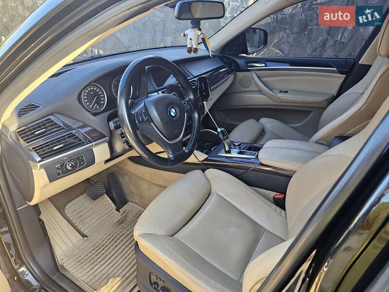 Внедорожник / Кроссовер BMW X6 2012 в Львове