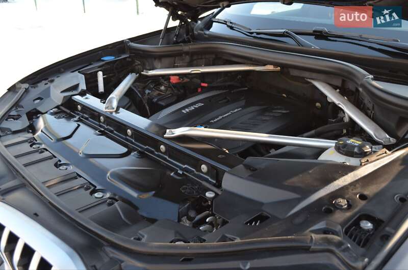 Внедорожник / Кроссовер BMW X6 2021 в Киеве