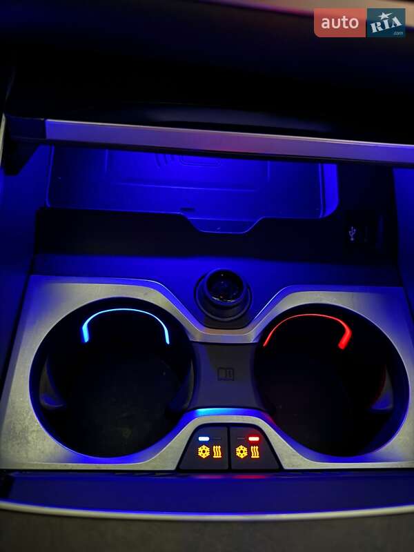 Внедорожник / Кроссовер BMW X6 2023 в Киеве