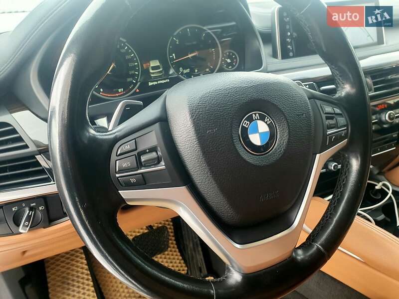 Внедорожник / Кроссовер BMW X6 2016 в Киеве
