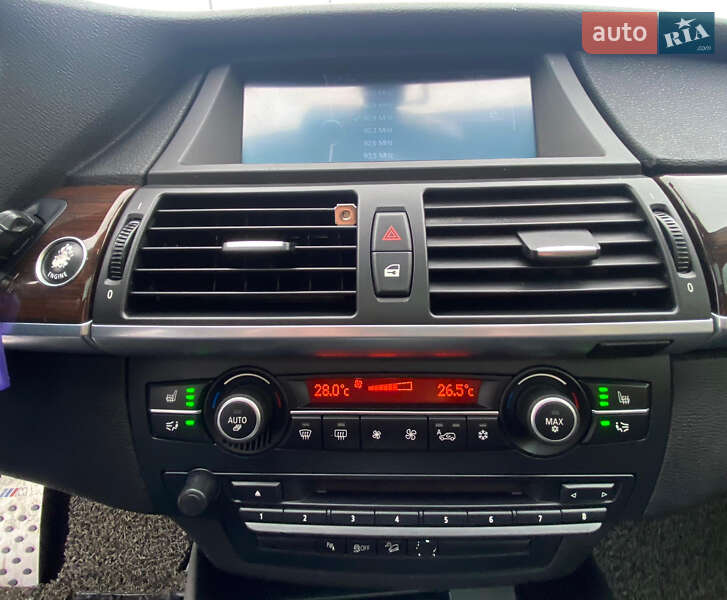 Внедорожник / Кроссовер BMW X6 2012 в Ровно