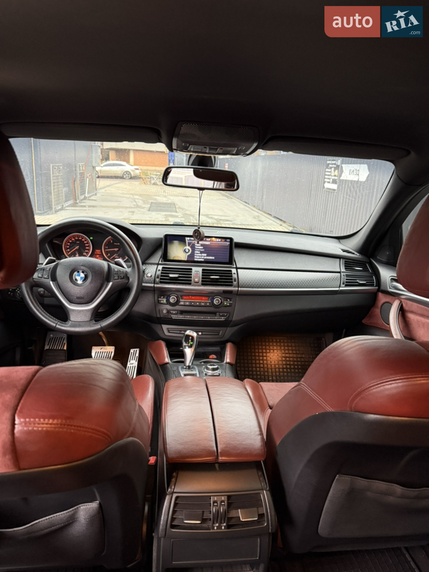 2010 BMW X6 - мініатюра 2