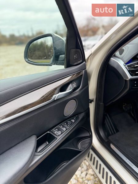 Внедорожник / Кроссовер BMW X6 2015 в Новояворовске