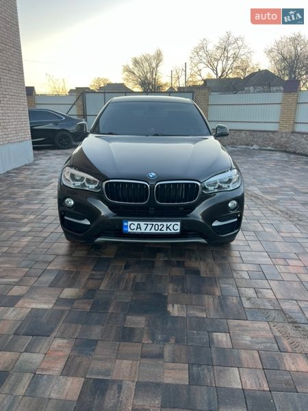 Внедорожник / Кроссовер BMW X6 2015 в Врадиевке