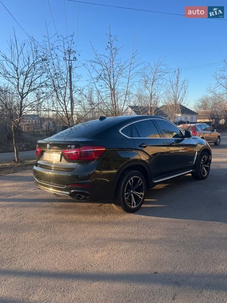 Внедорожник / Кроссовер BMW X6 2015 в Врадиевке