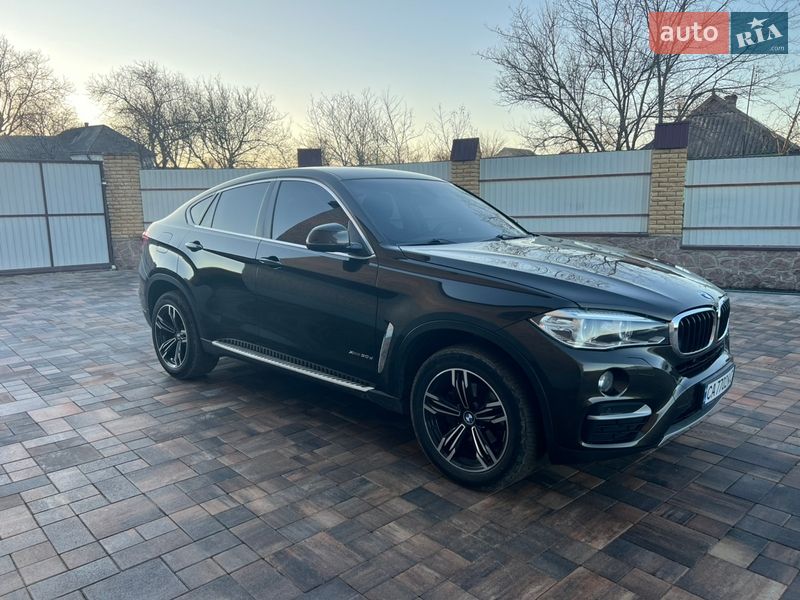 Внедорожник / Кроссовер BMW X6 2015 в Врадиевке