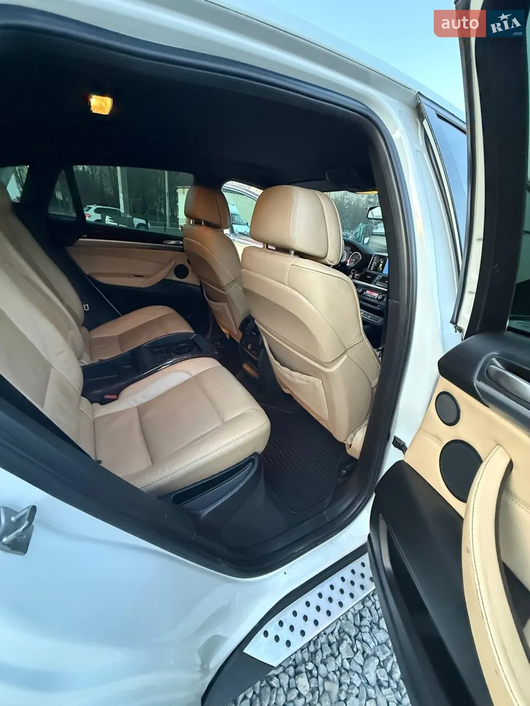2010 BMW X6 - мініатюра 24