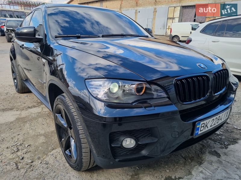 BMW X6 2011