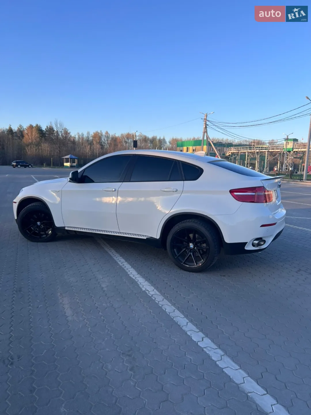 2010 BMW X6 - мініатюра 2