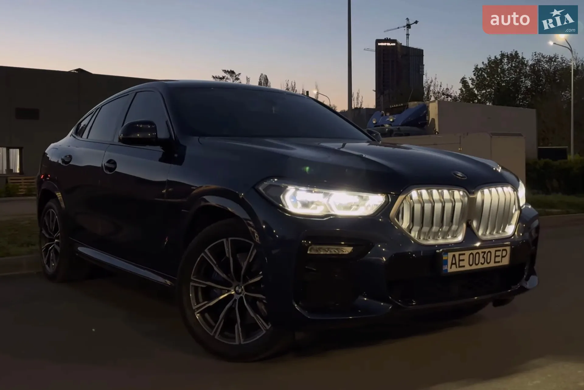 2020 BMW X6 - мініатюра 2