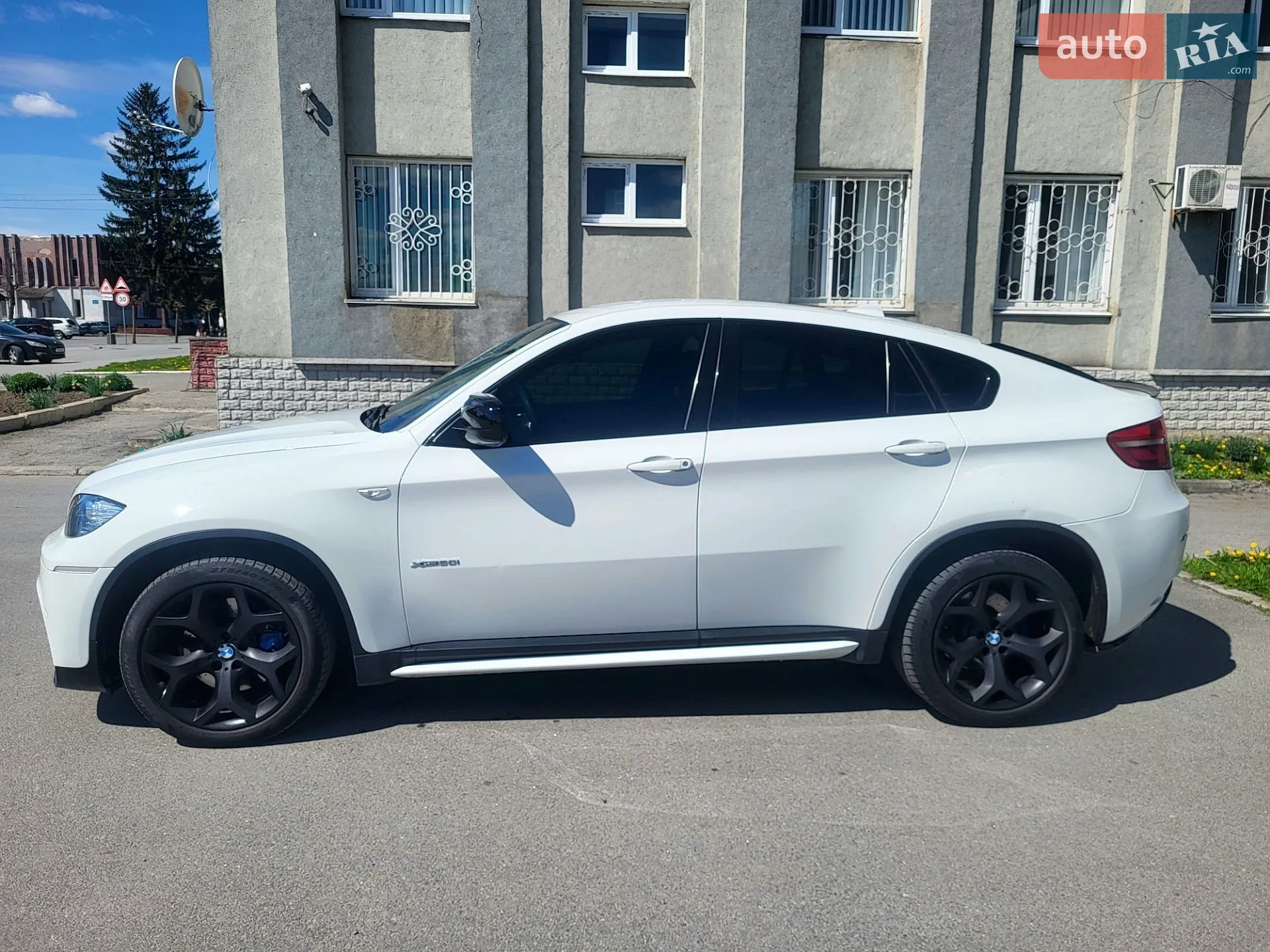 2010 BMW X6 - мініатюра 2