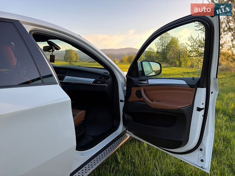 Внедорожник / Кроссовер BMW X6 2009 в Черновцах