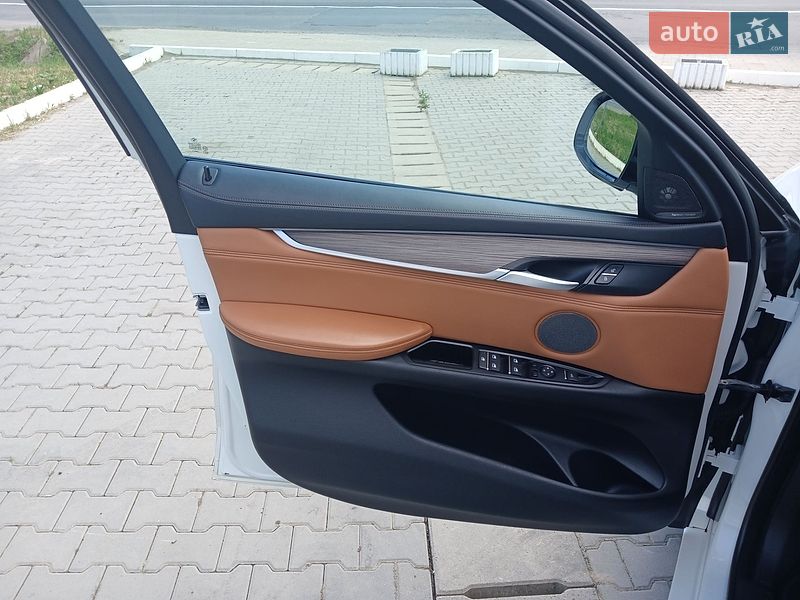 Внедорожник / Кроссовер BMW X6 2015 в Черновцах