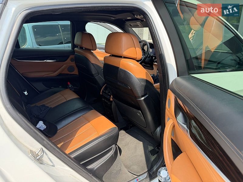 Внедорожник / Кроссовер BMW X6 2016 в Черновцах
