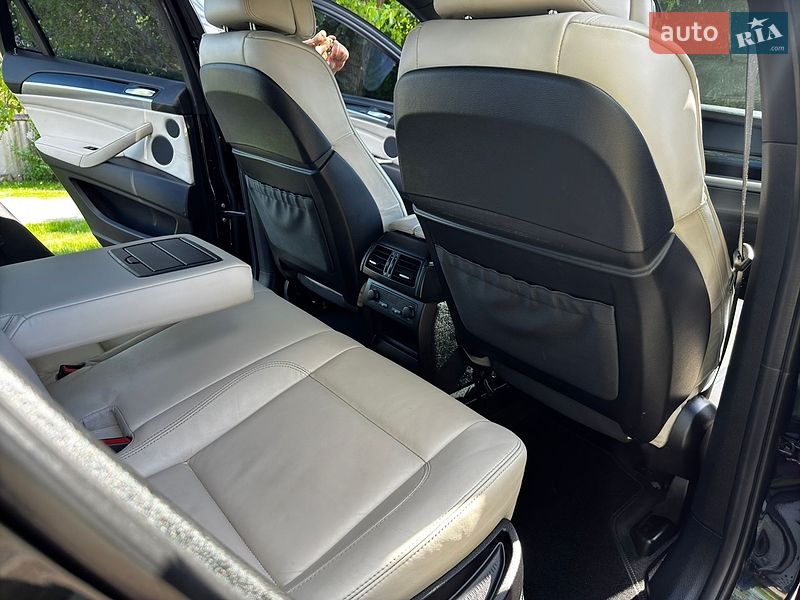 Внедорожник / Кроссовер BMW X6 2013 в Киеве