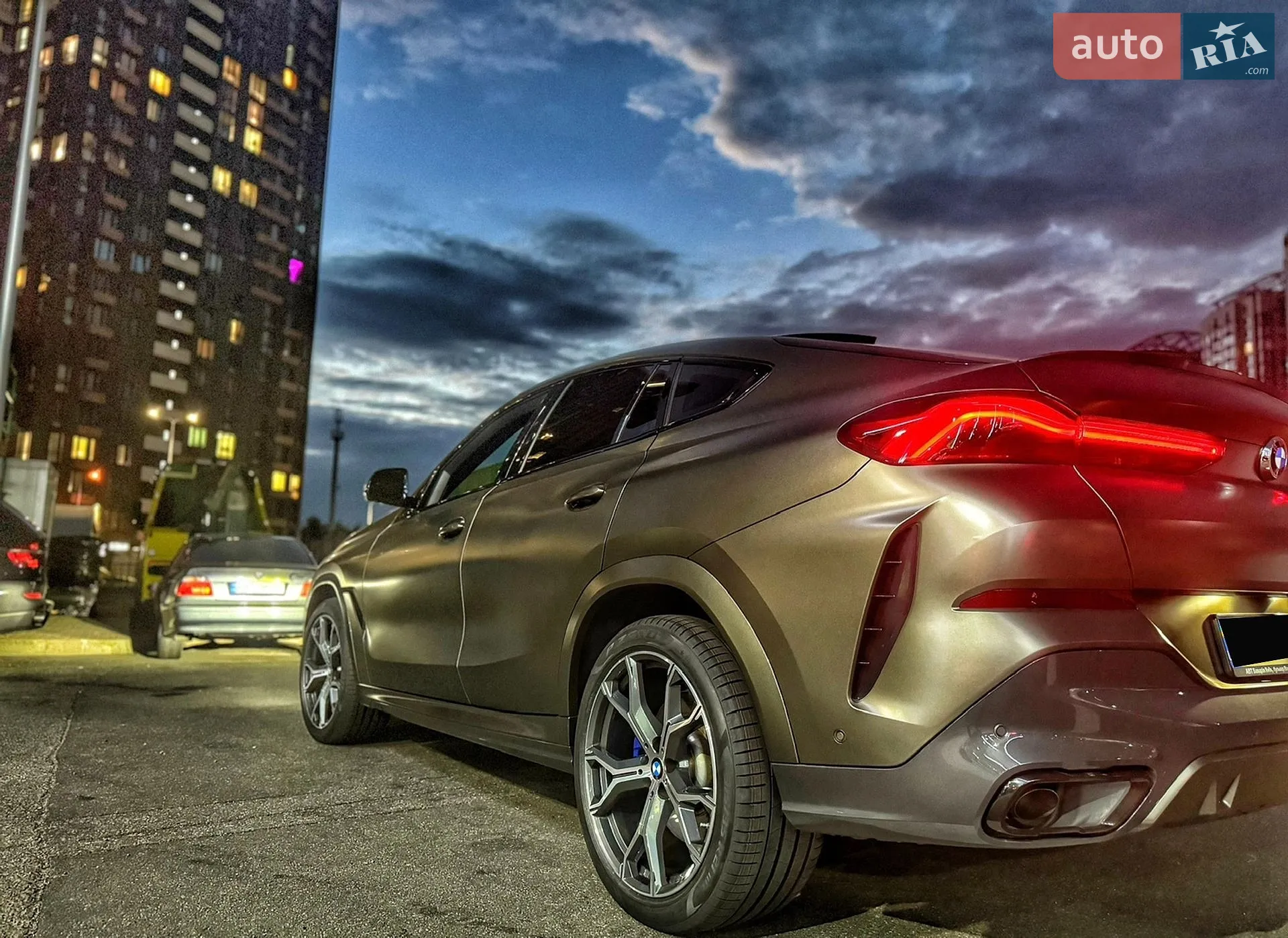 2021 BMW X6 - фото 1