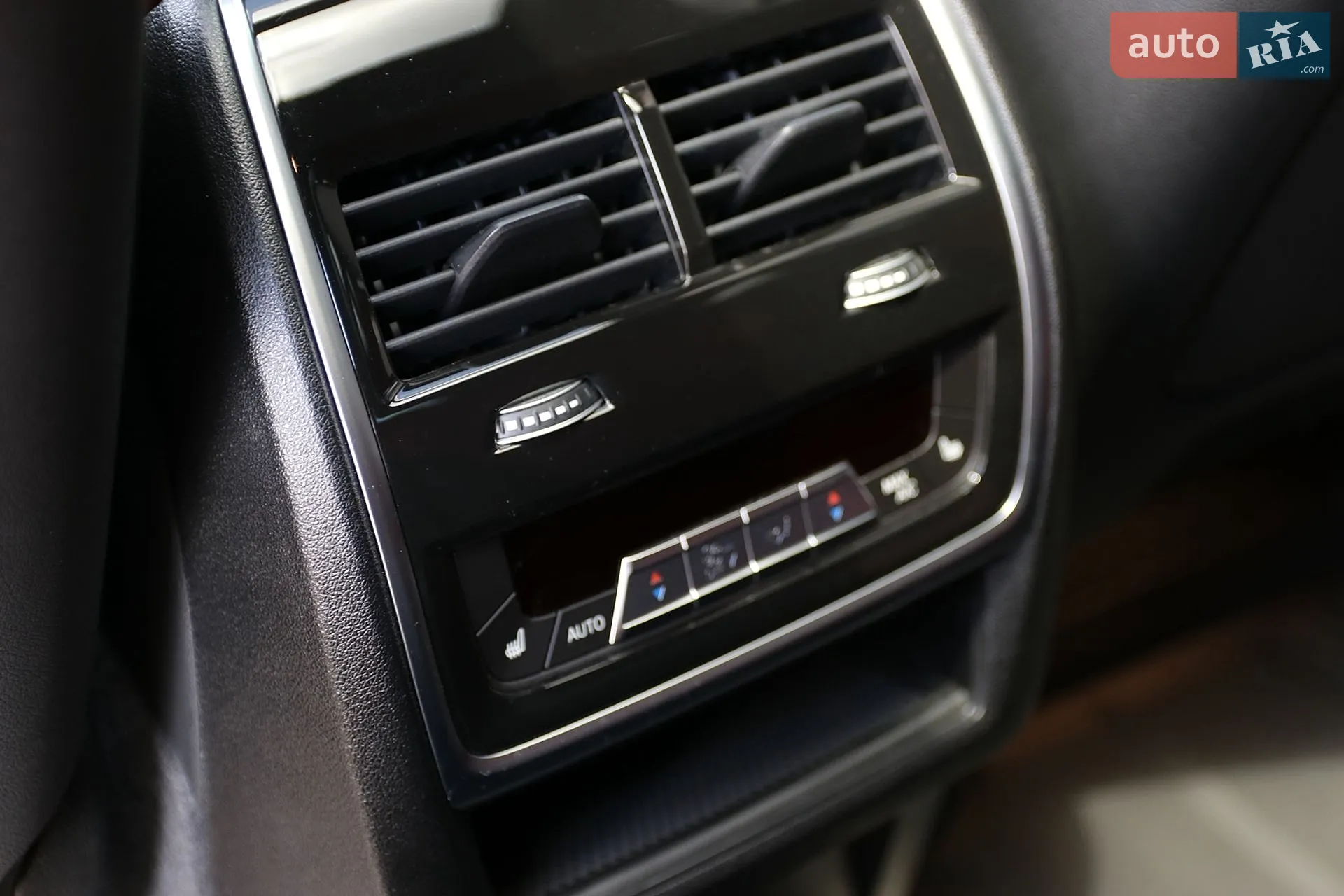 2025 BMW X6 - мініатюра 47