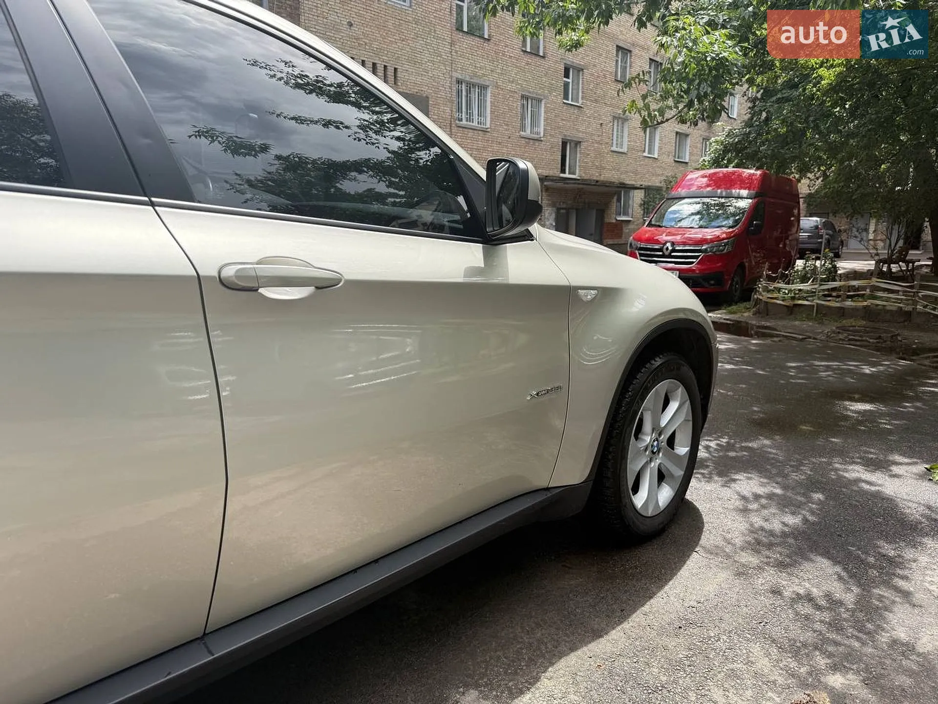 2010 BMW X6 - мініатюра 12
