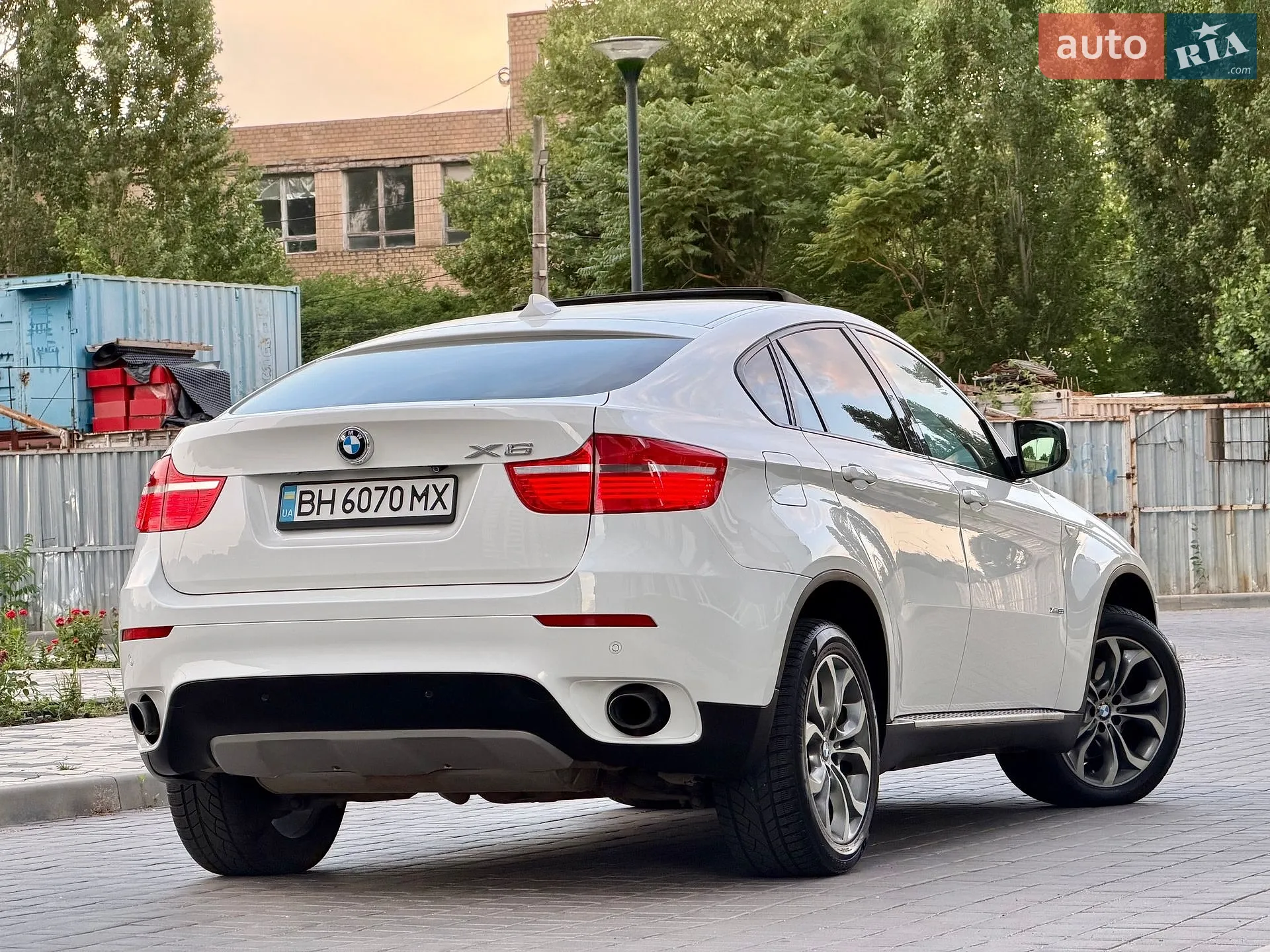 2010 BMW X6 - мініатюра 21