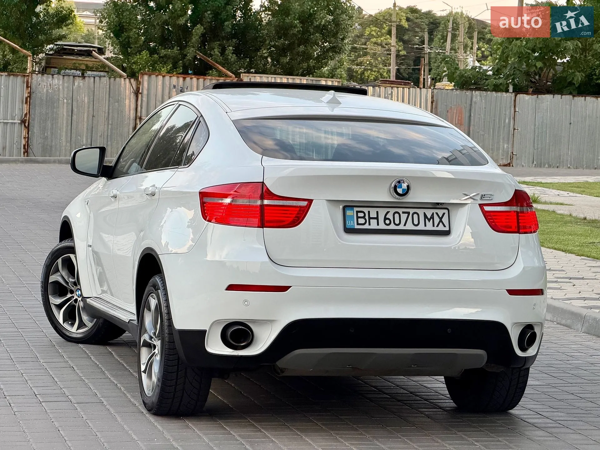 2010 BMW X6 - мініатюра 33
