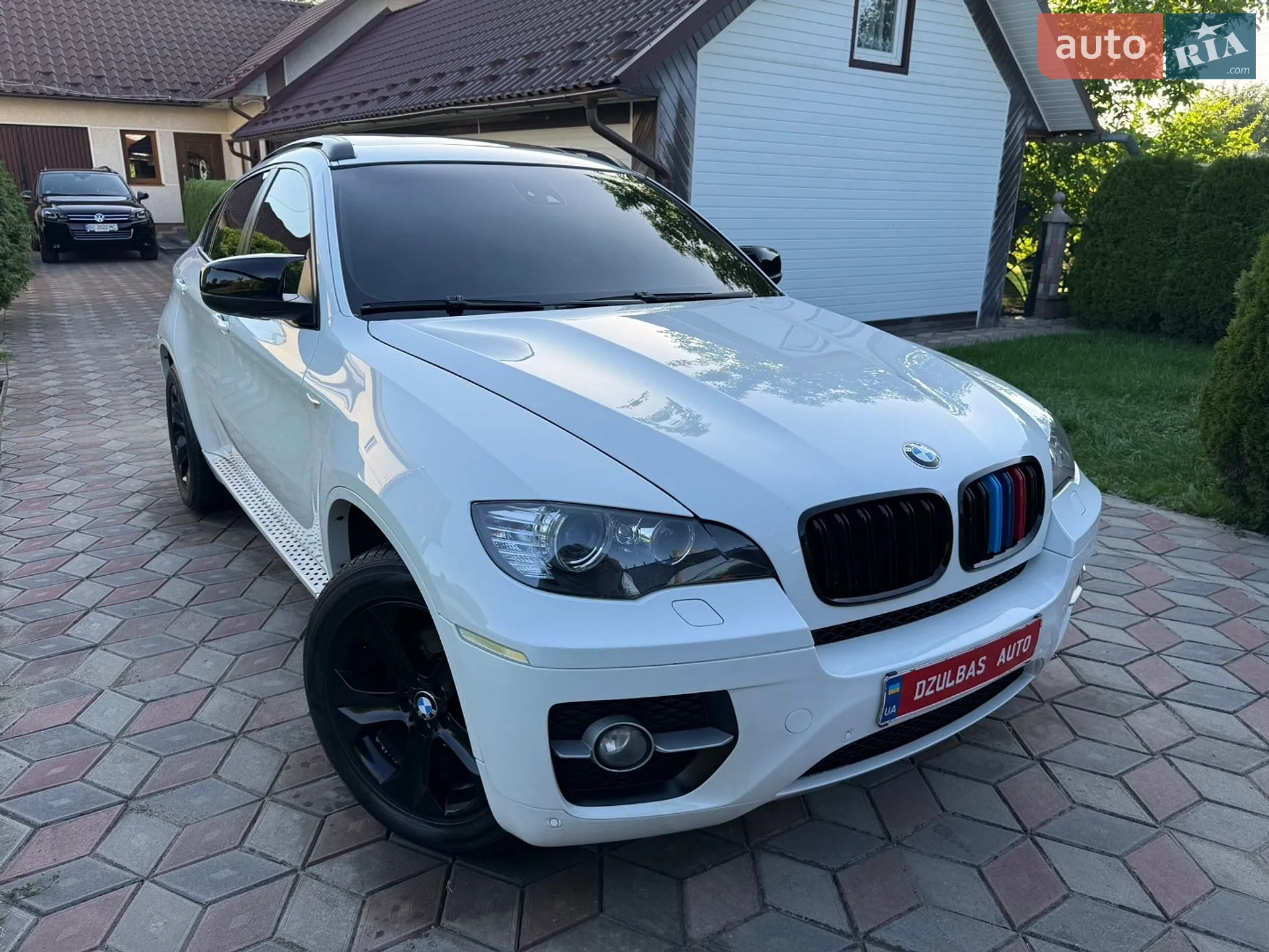 2010 BMW X6 - мініатюра 2