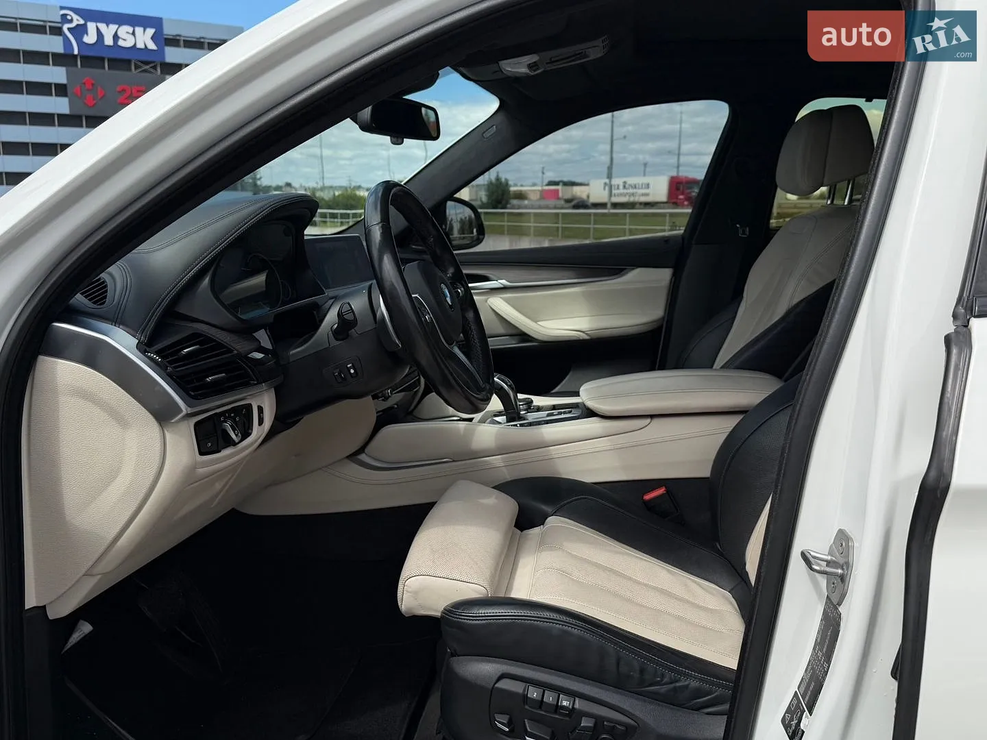 2015 BMW X6 - мініатюра 11