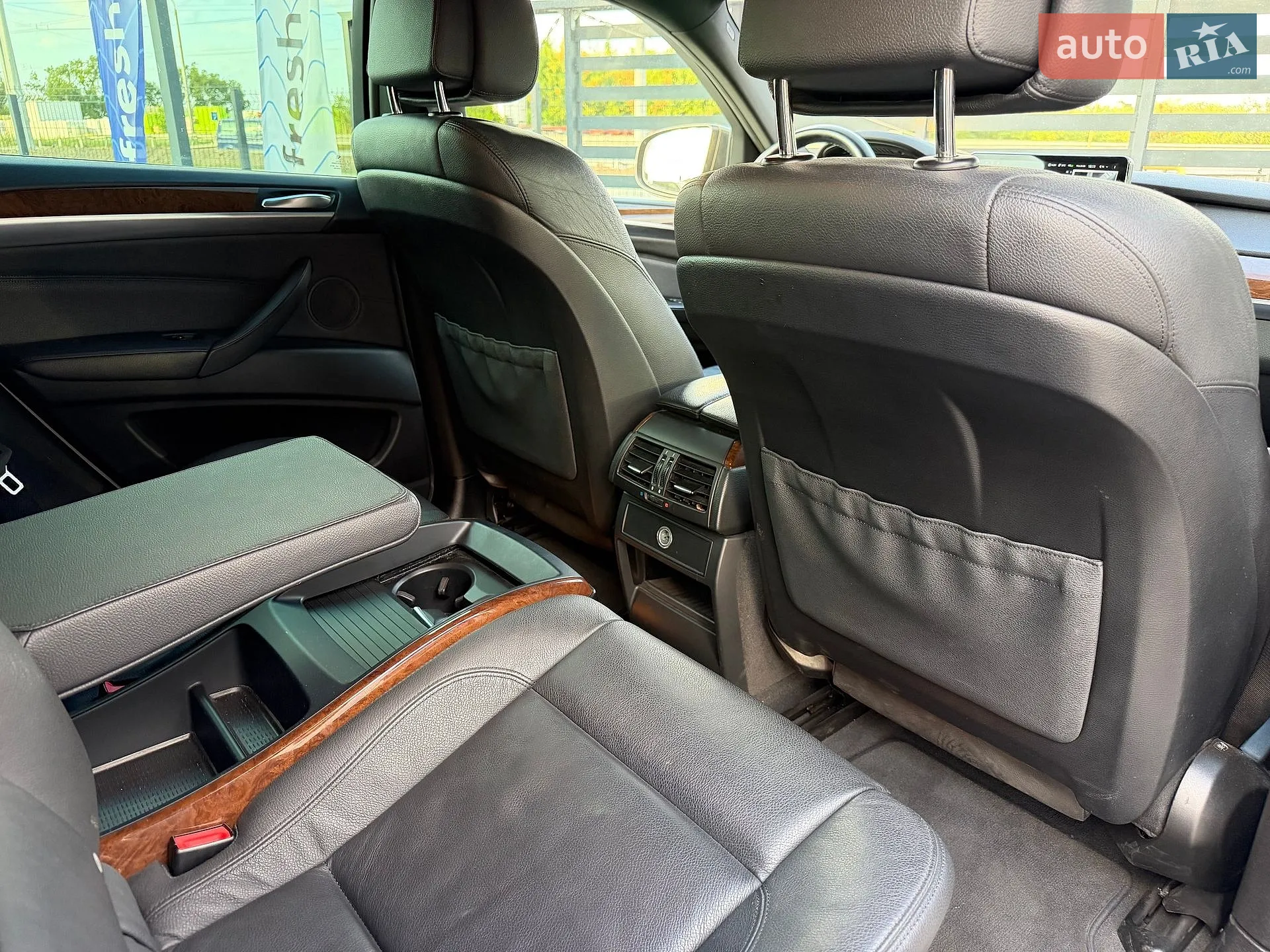 2010 BMW X6 - мініатюра 31