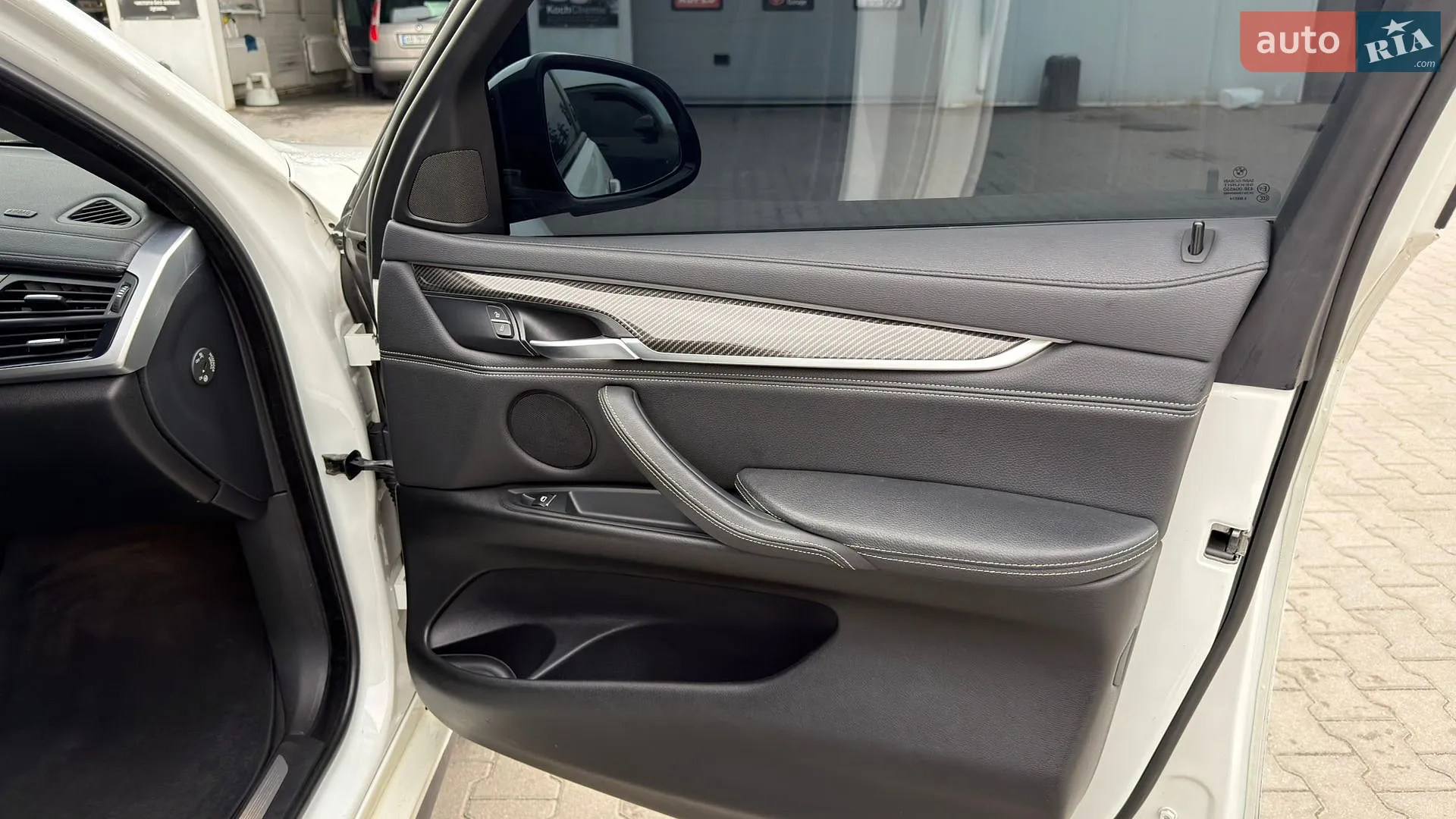 2016 BMW X6 - мініатюра 16