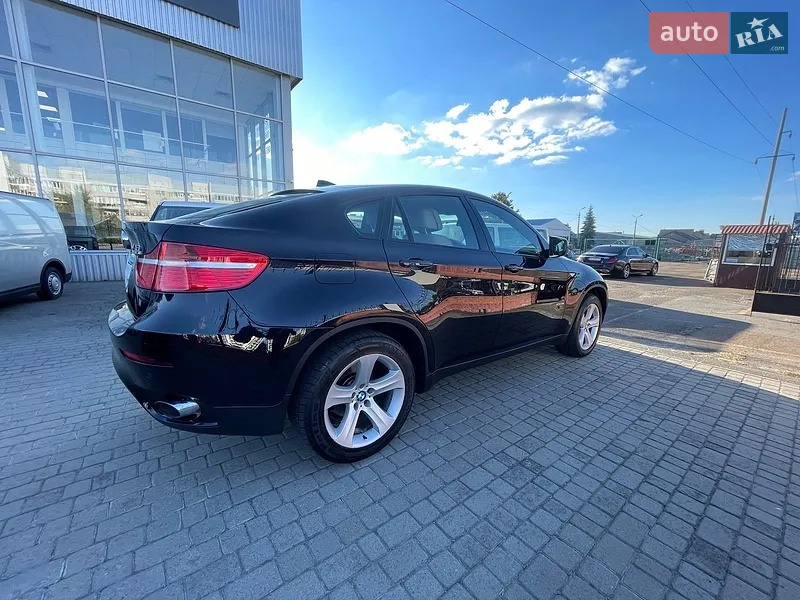 BMW X6 2011