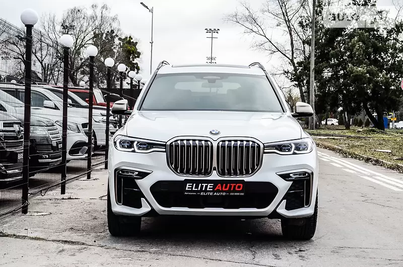 Позашляховик / Кросовер BMW X7 2019 в 