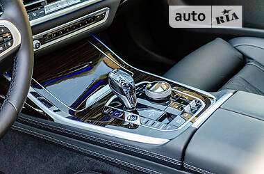 Внедорожник / Кроссовер BMW X7 2020 в 