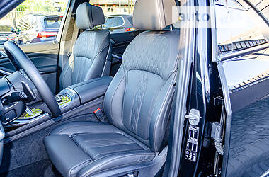 Внедорожник / Кроссовер BMW X7 2020 в 