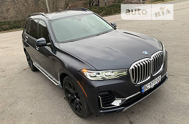 Позашляховик / Кросовер BMW X7 2020 в 