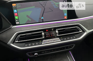 Позашляховик / Кросовер BMW X7 2020 в 