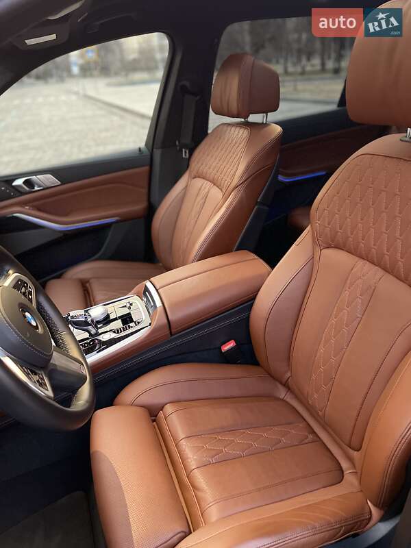 Позашляховик / Кросовер BMW X7 2020 в Харкові фото 8 Позашляховик / Кросовер BMW X7 2020 в Харкові