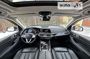 Позашляховик / Кросовер BMW X7 2019 в 