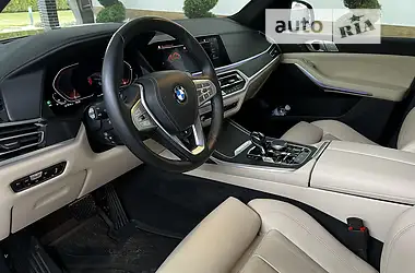 BMW X7 2021